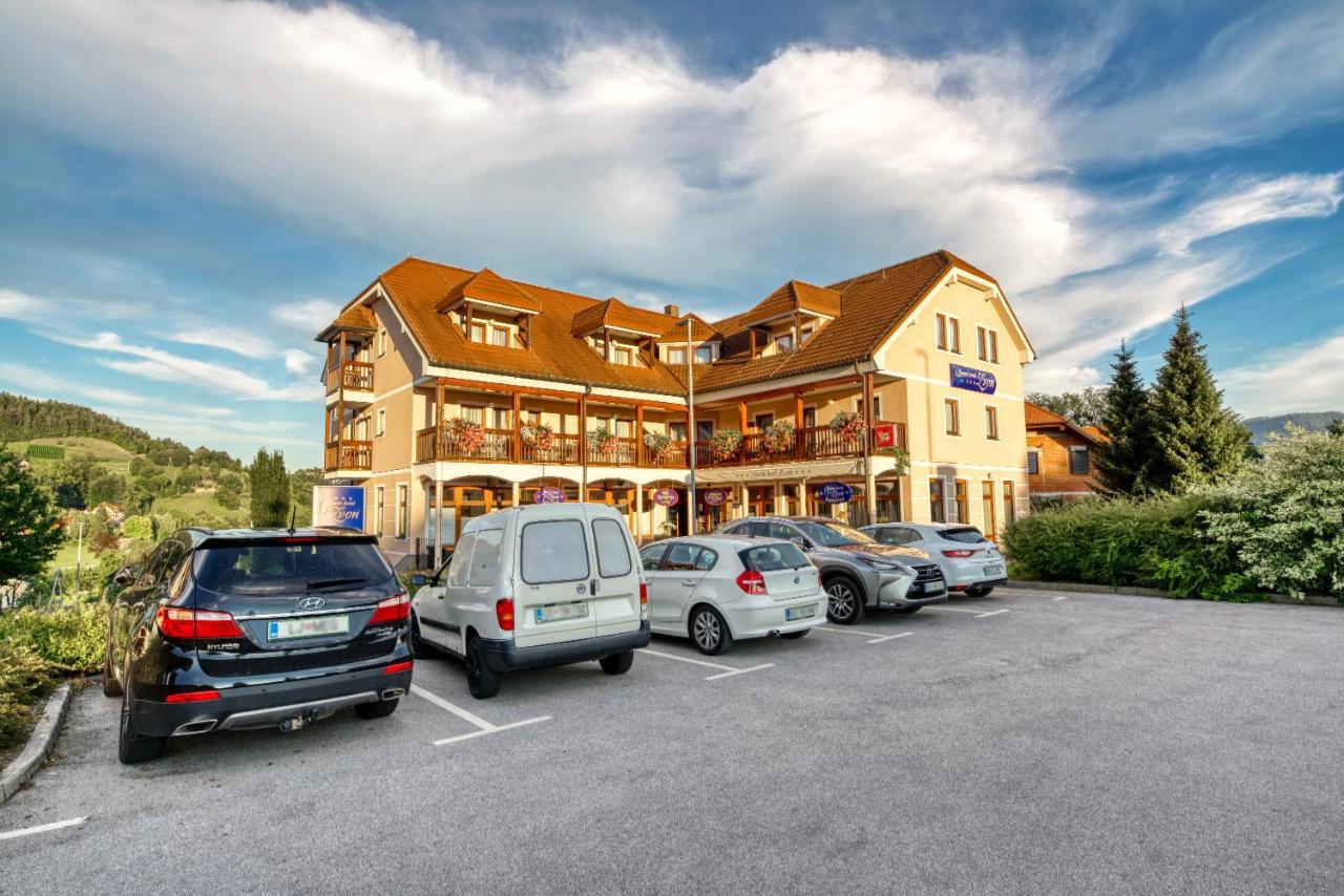 Garni Hotel Zvon Zrece Bagian luar foto