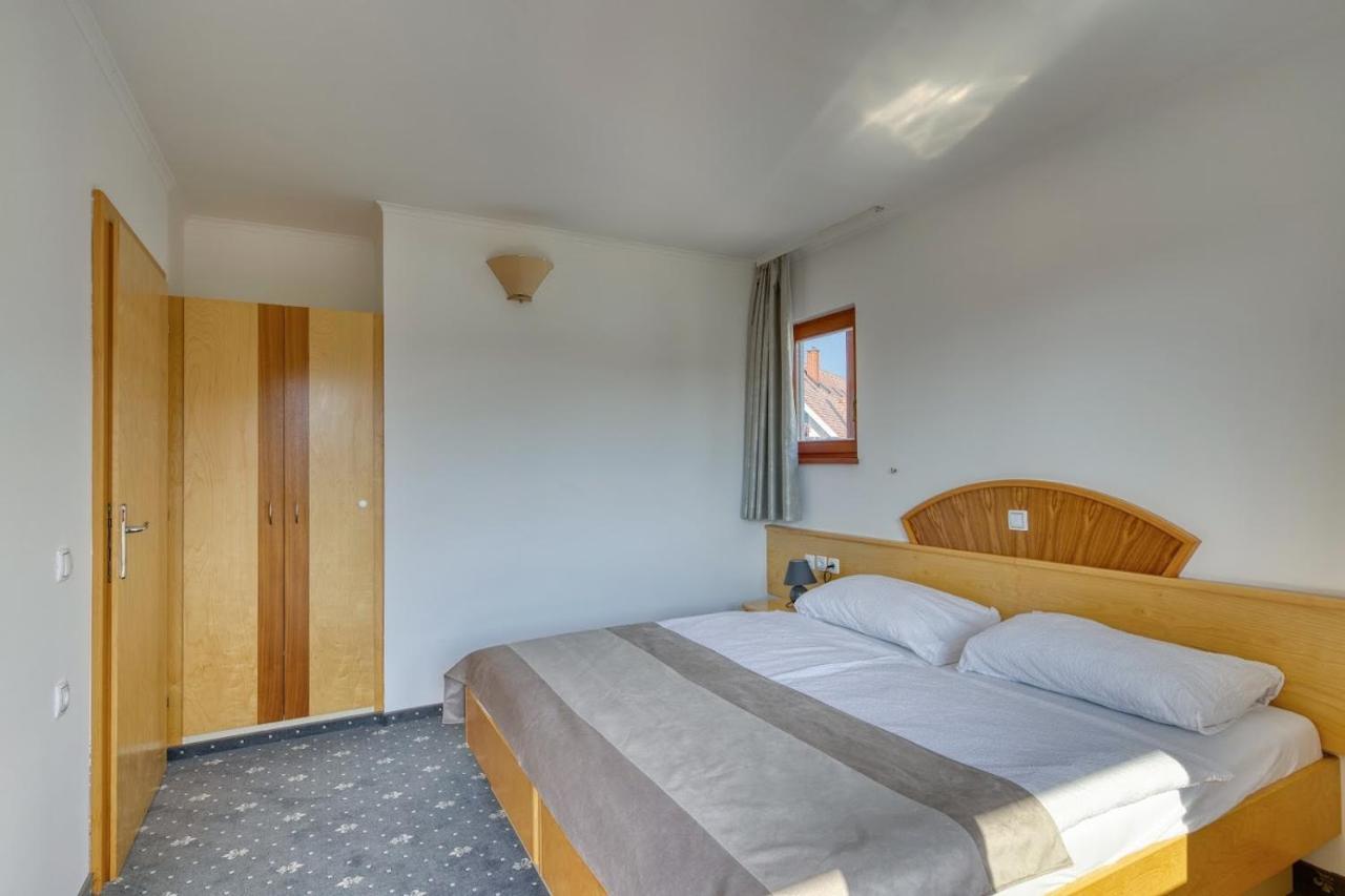 Garni Hotel Zvon Zrece Bagian luar foto
