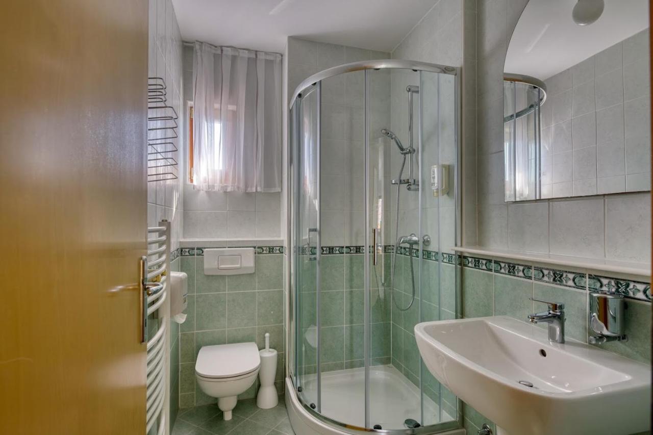 Garni Hotel Zvon Zrece Bagian luar foto