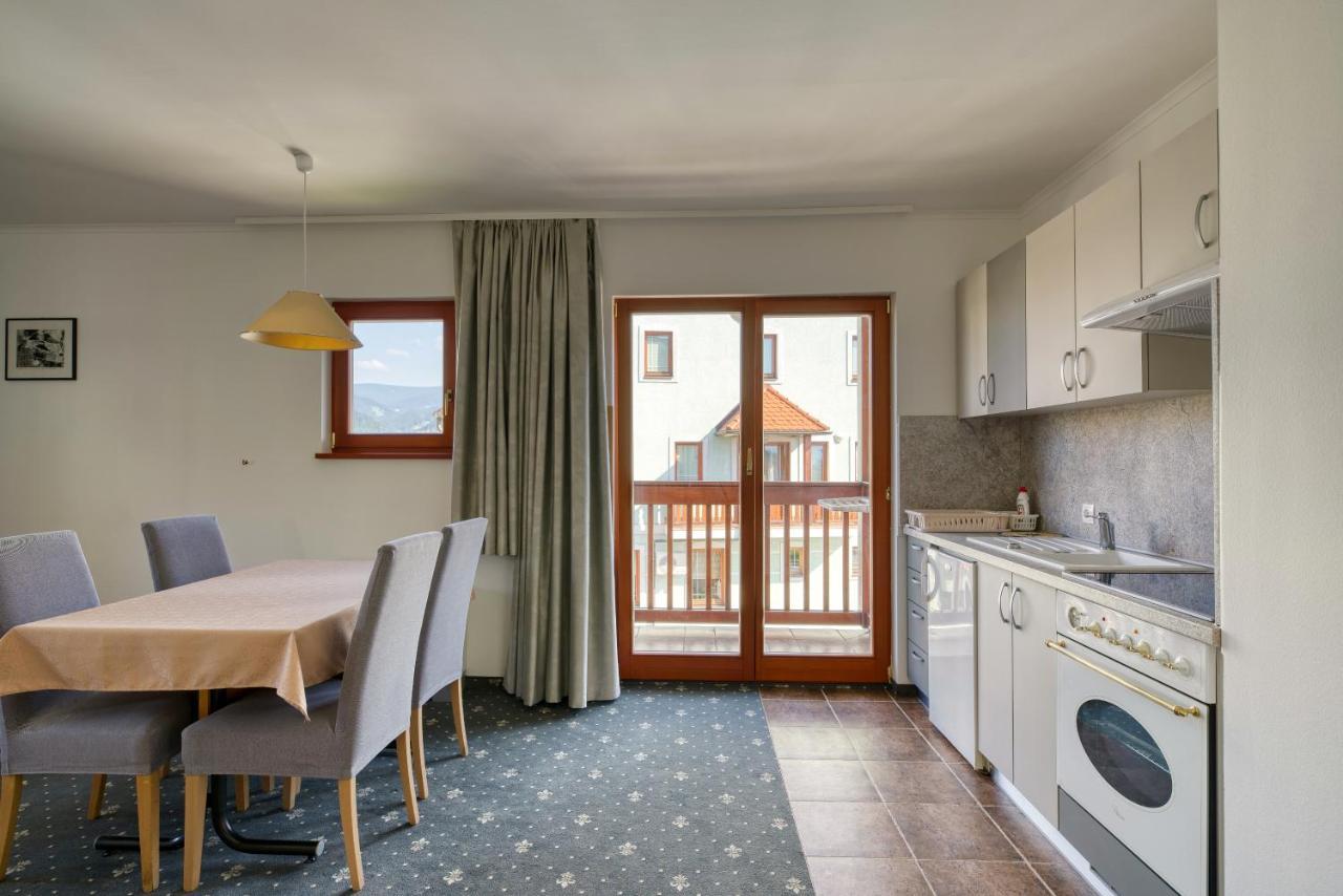 Garni Hotel Zvon Zrece Bagian luar foto